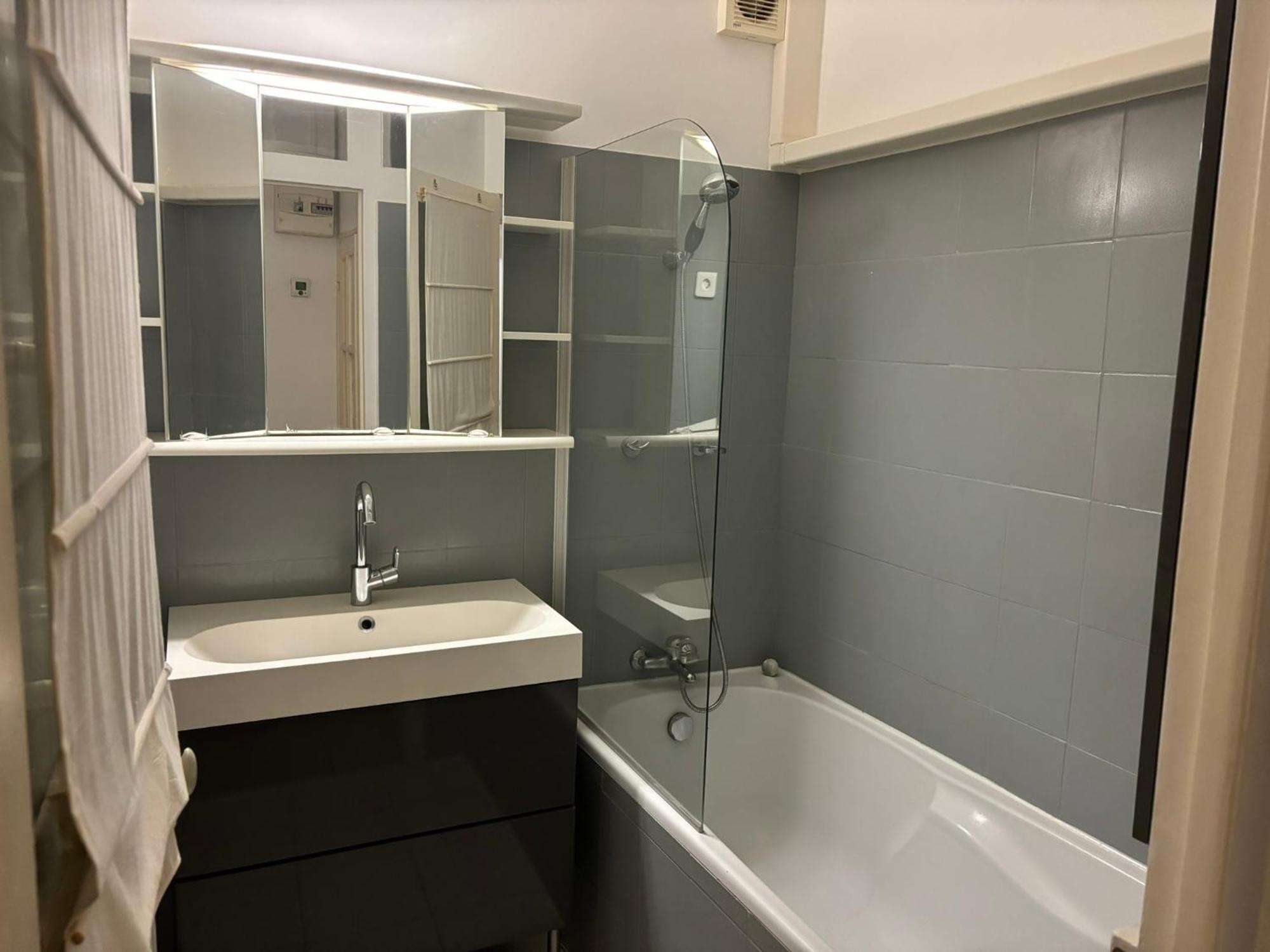 2 Bedroom Funky Apartment In The Heart Of The Old Town Of Антиб Экстерьер фото